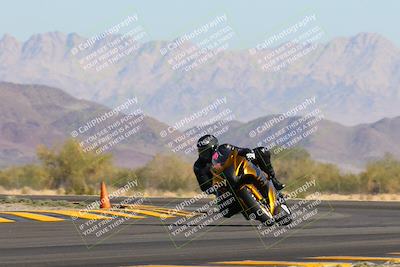 media/Nov-06-2022-SoCal Trackdays (Sun) [[208d2ccc26]]/Turn 14 (930am)/